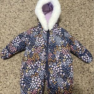 Carter's Floral Snowsuit with Faux Fur Trim. Fold over hands and feet. Runs big!